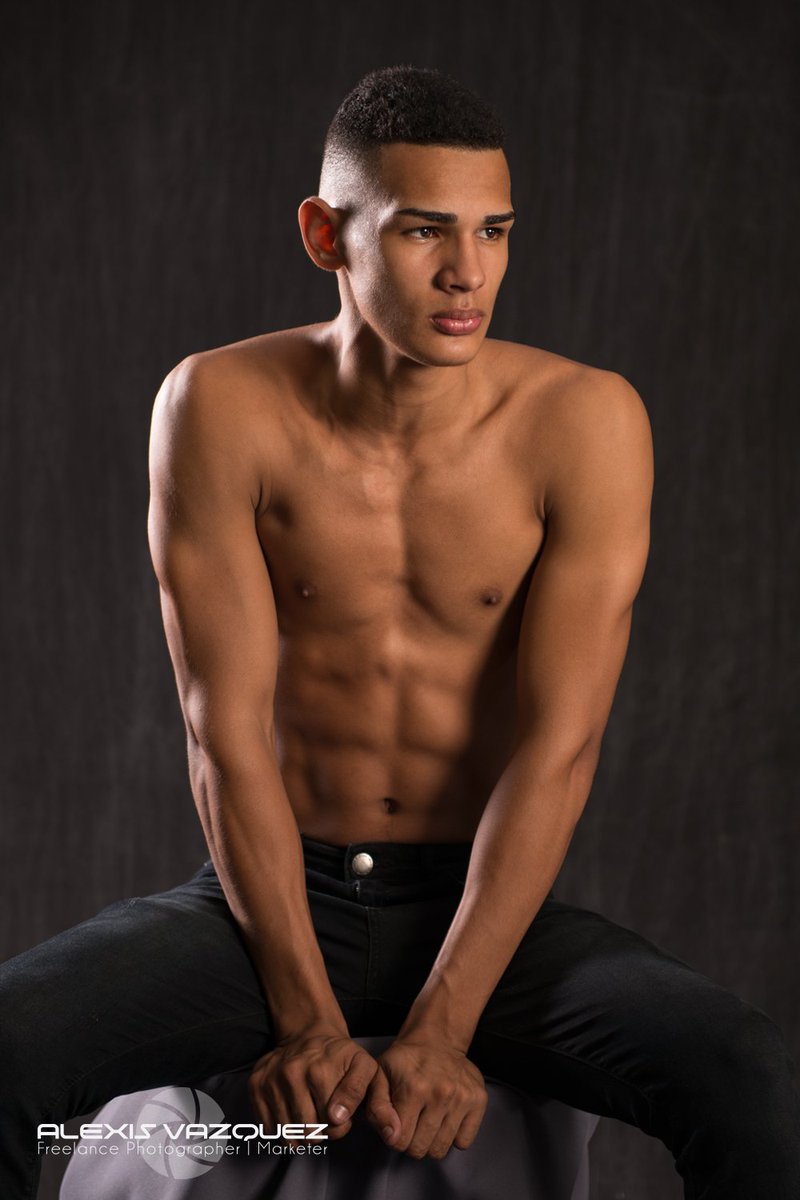 alexisvazquezpr's tweet image. Studio Shooting for Imperial Models team! #AlexisPR #AlexisVazquezPR #ImperialModels #Shooting #Nikon