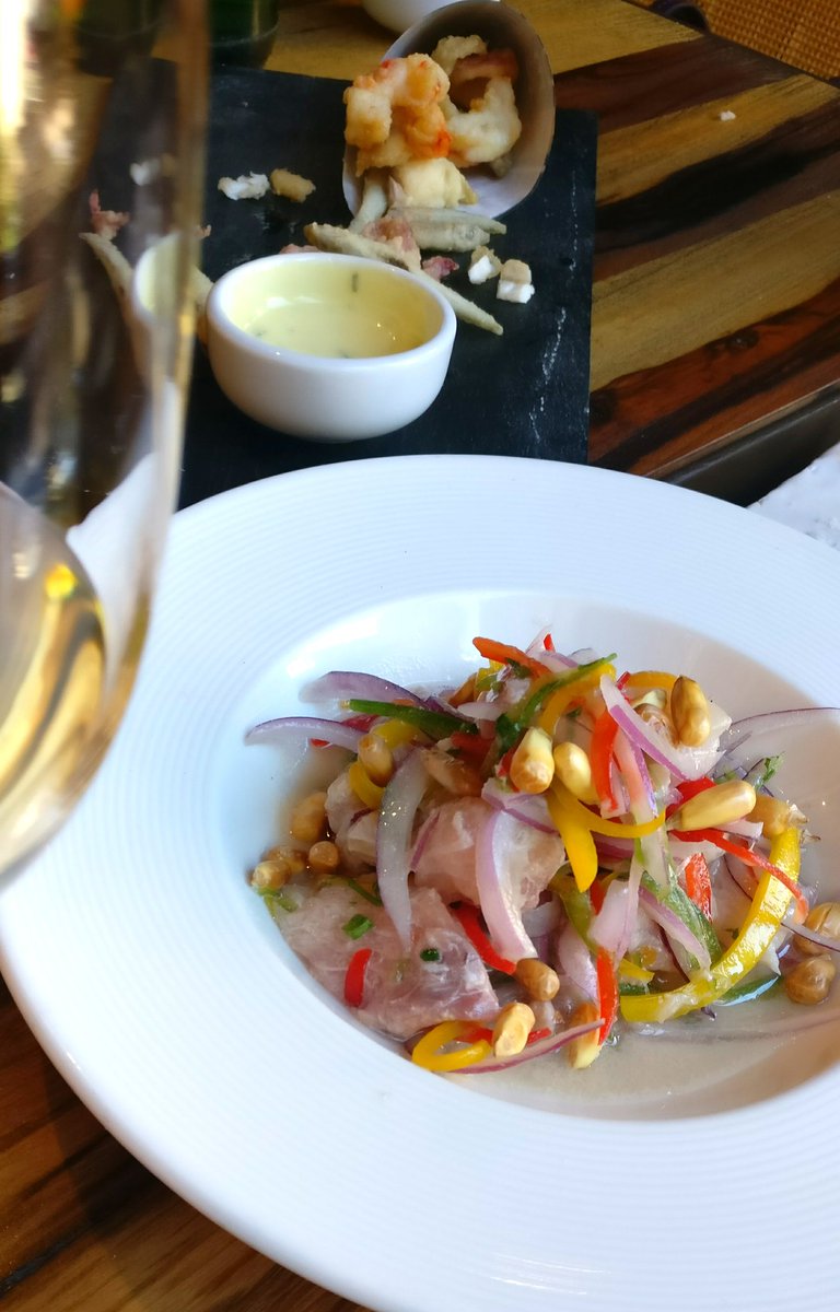 El ceviche, los pescaditos fritos y el vino. Todo en <a href="/UcoRestaurant/">Restaurant UCO</a>, que ya es como comer en casa pero más rico.