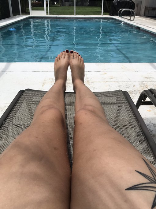 Today's office ;) #steviebalkon #feet #toes #pedicure #pooldays #xxx #altmodel #modeling #blackrosetalent<a href="/tag/steviebalkon"class="tags">#steviebalkon</a><a href="/tag/feet"class="tags">#feet</a><a href="/tag/toes"class="tags">#toes</a><a href="/tag/pedicure"class="tags">#pedicure</a><a href="/tag/fit"class="tags"><span>#fit</span></a><a href="/tag/altmodel"class="tags"><span>#altmodel</span></a><a href="/tag/modeling"class="tags"><span>#modeling</span></a><a href="/tag/xxx"class="tags"><span>#xxx</span></a><a href="/tag/footworship"class="tags"><span>#footworship</span></a><a href="/tag/pooldays"class="tags"><span>#pooldays</span></a>