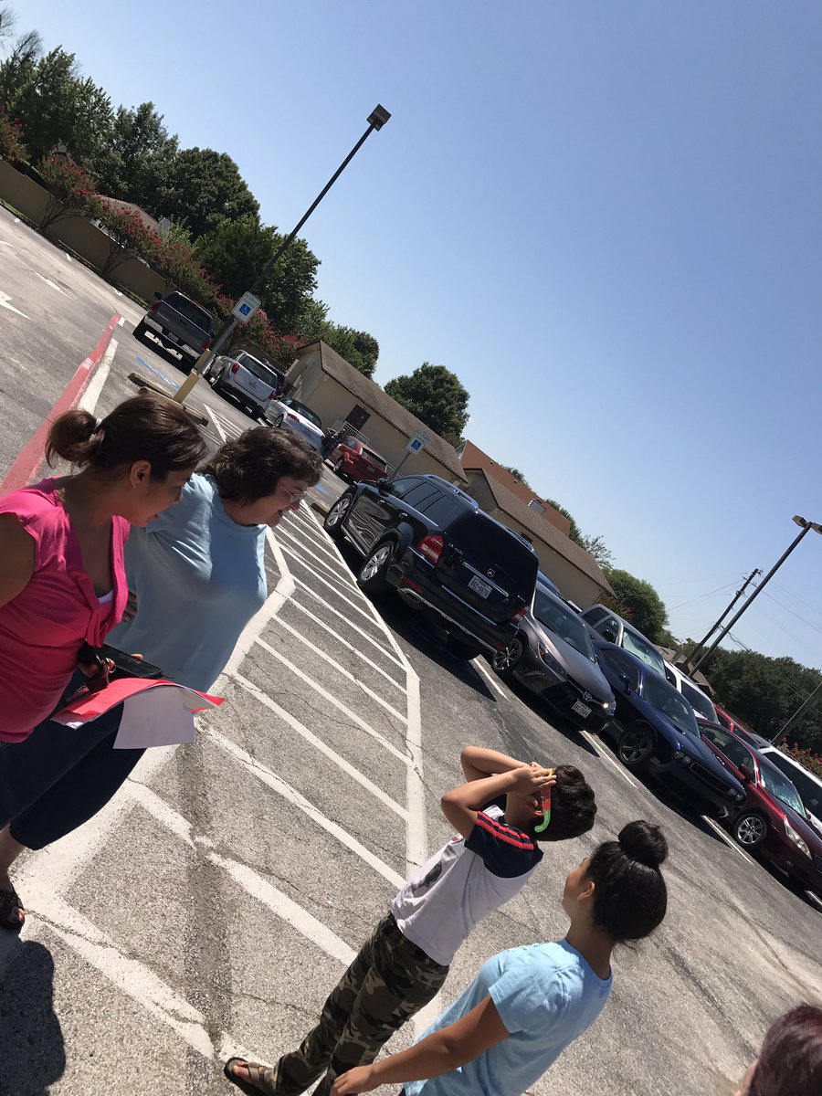 LearningCtrMISD's tweet photo. VIewing the solar eclipse from the Learning Center summer 2017!  Science rocks! #believeinMesquite #sciencerocks #buildingrelationships https://t.co/hvBgkjb8u7
