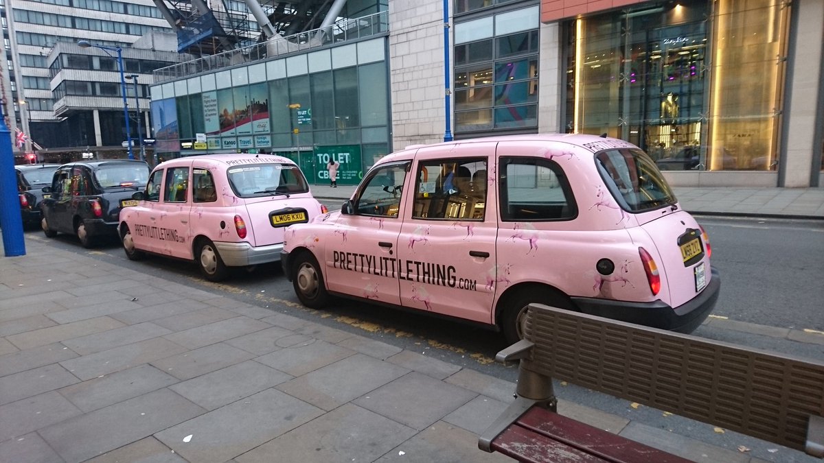 Lo típico que te encuentras por manchester paseando