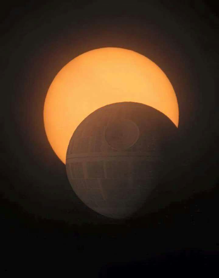 PaniniComicsMx's tweet photo. Imágenes de último minuto del #Eclipse . https://t.co/kLJcWpSYvR