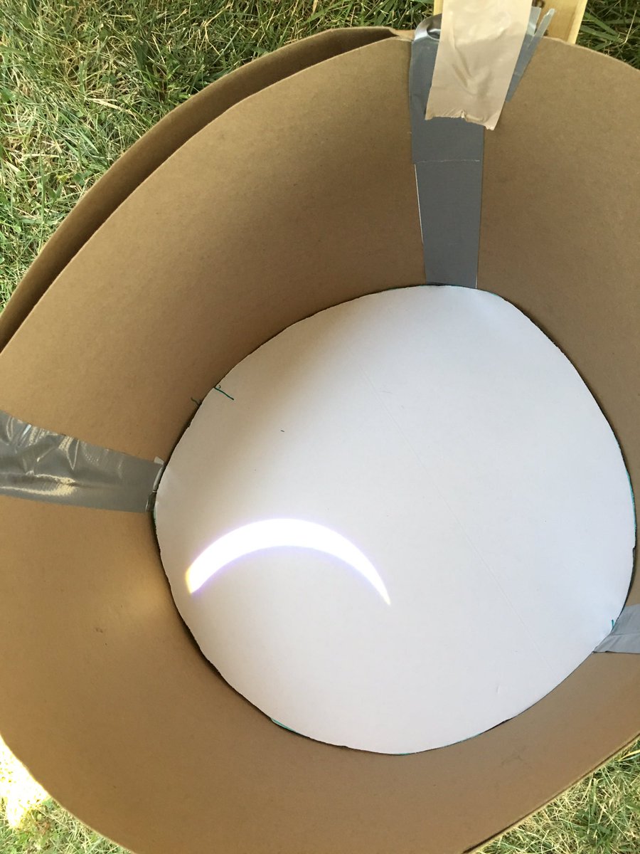 LJSHawks's tweet photo. Great shot! #WEeclipse2017 https://t.co/95xu0Aqnbe