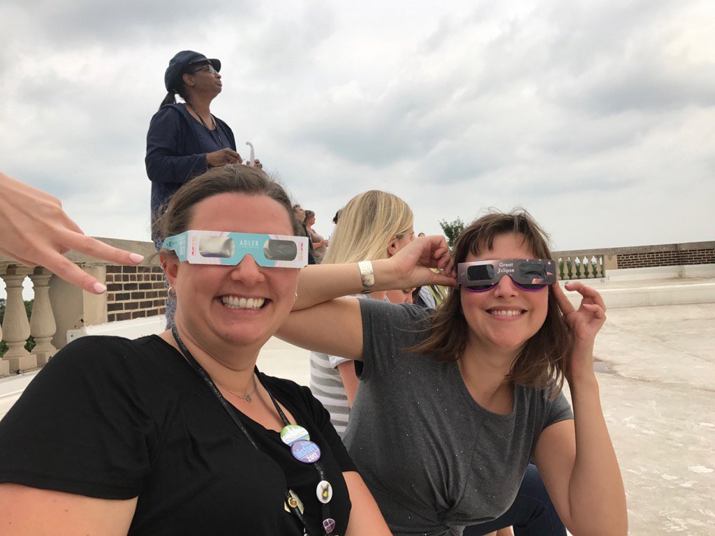 Eclipse viewing on the roof of <a href="/ChicagoMuseum/">ChicagoHistoryMuseum</a>