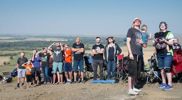 DavidHSwanson's tweet image. For all the dire predictions of traffic, there is no jam to be seen for miles around Menan Butte, home to 1000+ #eclipse chasers @VisitIdaho