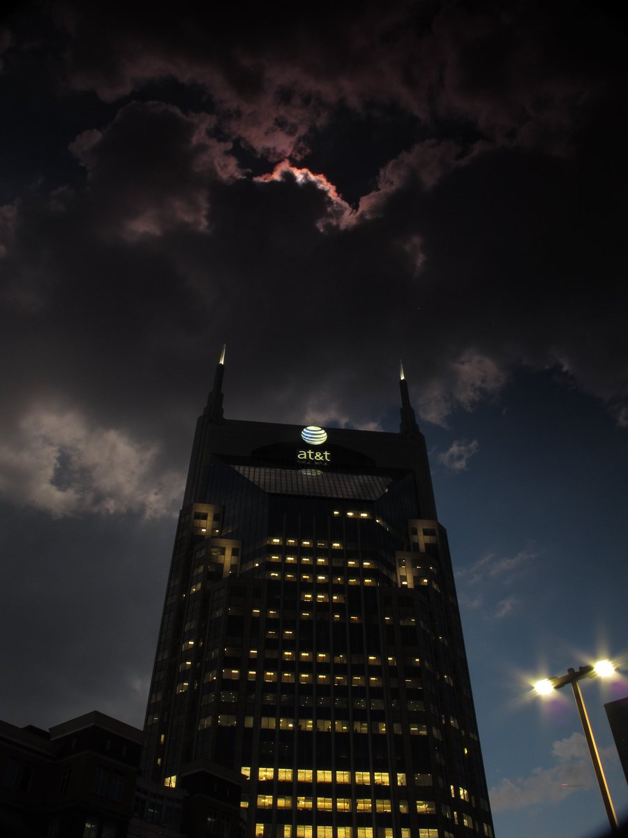 AF3XJeffrey's tweet photo. @WVLTWeather @WVLTHeather #8clipse https://t.co/QvKEThc9CR