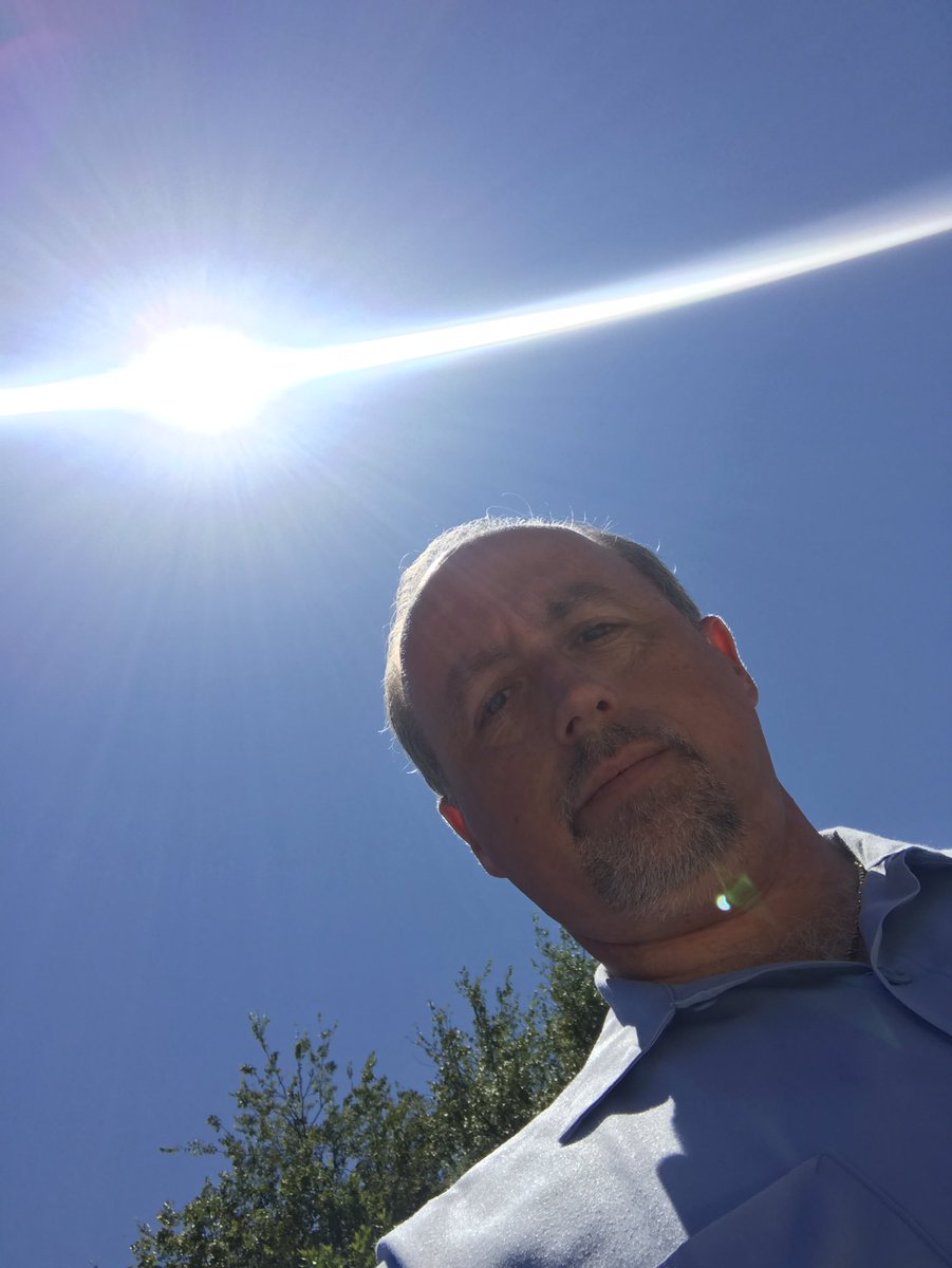 scootergierisch's tweet photo. #SolarEclispe2017 #Eclipse2017 #MayorG https://t.co/3mrA09n4FH