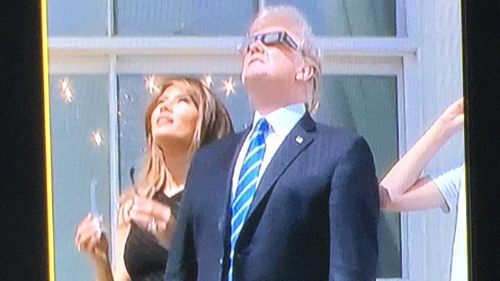 aaferiat's tweet photo. When you'd rather go blind than see the man you're married to... #SolarEclipse2017 https://t.co/W3ngoj45DA