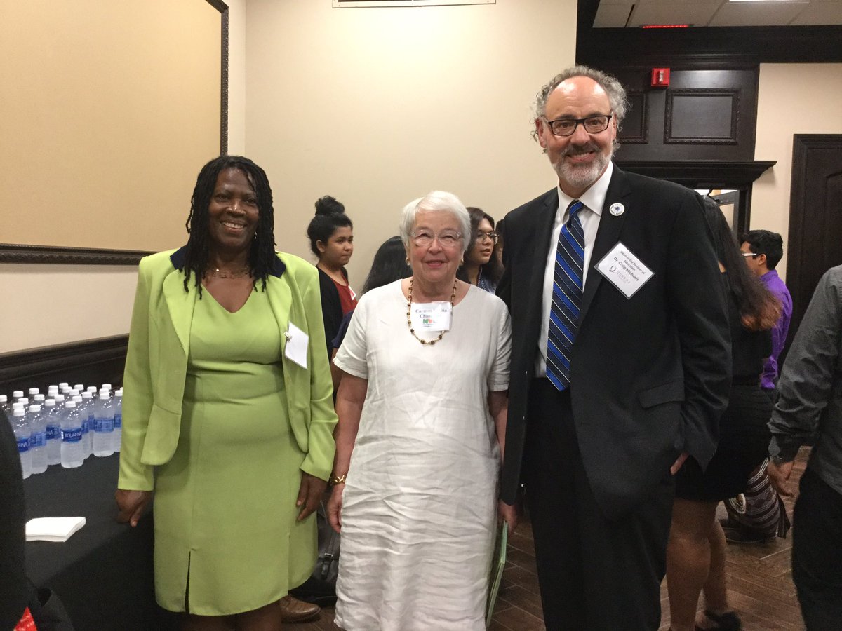 QCToday's tweet photo. #QC welcomes @CarmenFarinaDOE of @NYCSchools at our #TOCII scholars induction. Also pictured DOE's Marlene Wilks & #QC Craig Michaels. https://t.co/RSvxrLrfKk