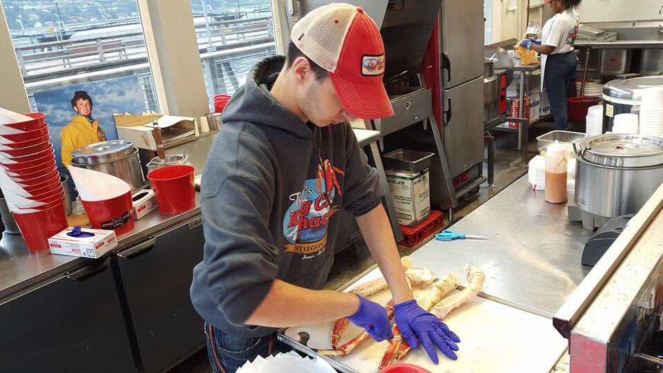 TracysCrab's tweet photo. #scenesfromtheshack #wheretoeatinjuneau #cruisechat https://t.co/bsCwjQO0fi