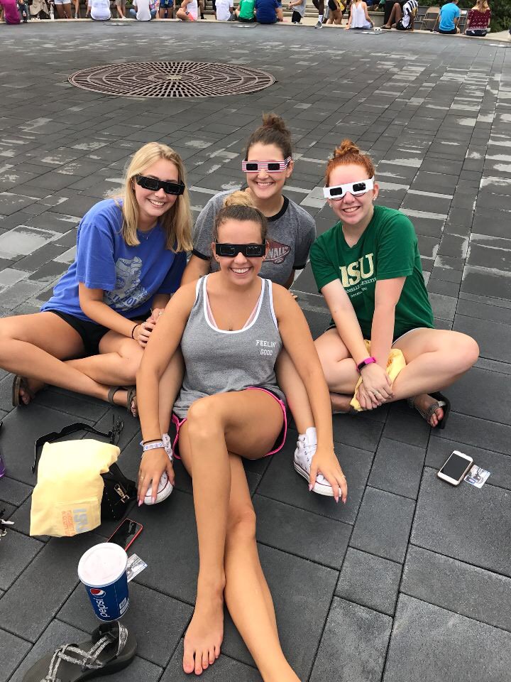 IndStatePA's tweet image. Our lovely Rho Gammas are excited for The Eclipse tonight! #2017Eclipse #AddaChapter