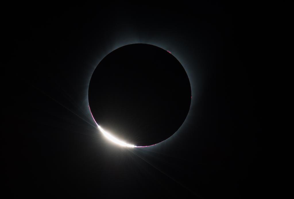 NASA's tweet image. Did you see #SolarEclipse2017? 🌕🌖🌗🌘🌑🌒🌓🌔🌕 We did! Keep sending in your pictures and questions by using #Eclipse2017