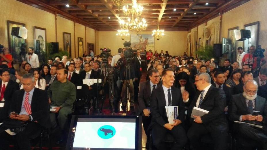 ReDHFrontera's tweet image. Impulsan alianza para la inversión extranjera con cámaras binacionales fronteraestadoysociedad.com.ve/impulsan-alian…