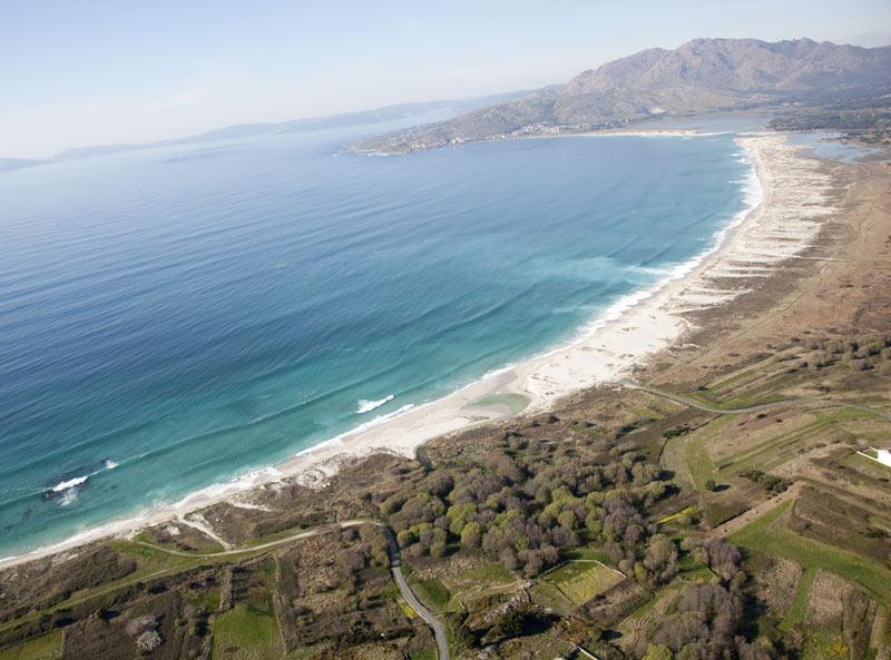 Nos vamos de visita a la #playa más larga de #Galicia.
PLAYA DE CARNOTA
+info: disfrutadegalicia.com/2012/Disfruta/…