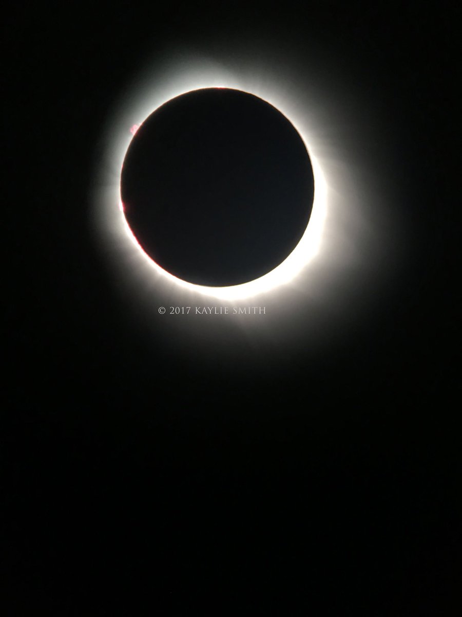 29229Jessica's tweet photo. Experienced totality and was completely in awe. Check out the pics #SolarEclipse #SolarEclispe2017 https://t.co/6vE5nv2L8a