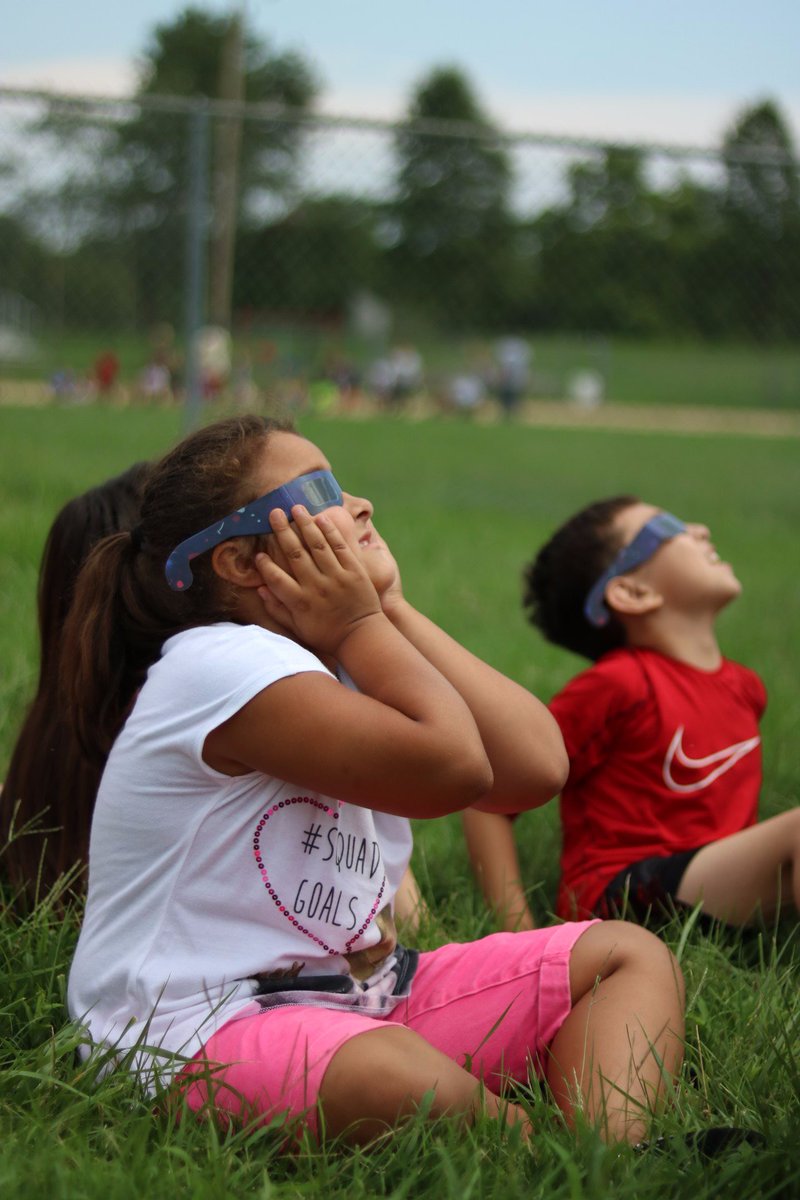 TUSD202's tweet photo. 2017 Solar Eclipse at @JunctionUSD202 Photos by Nicole Ortiz https://t.co/AvJDTYMSBE