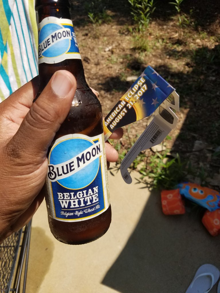 wpvatennis's tweet photo. @BlueMoonBrewCo #Eclipse2017 #SolarEclipse2017 https://t.co/9zolW9ukfv