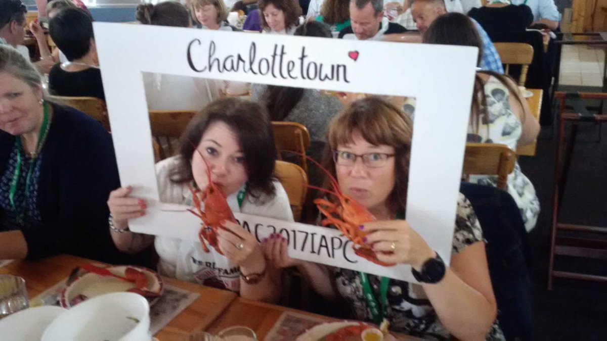 JanicePettit's tweet image. When in PEI you kiss the lobster @MichelleHSnow #ipac2017iapc