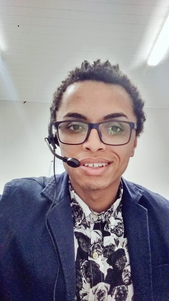 mwallaceluz's tweet photo. O Telemarketing que você respeita !
#Ossel #Tedio https://t.co/RgLre5T915