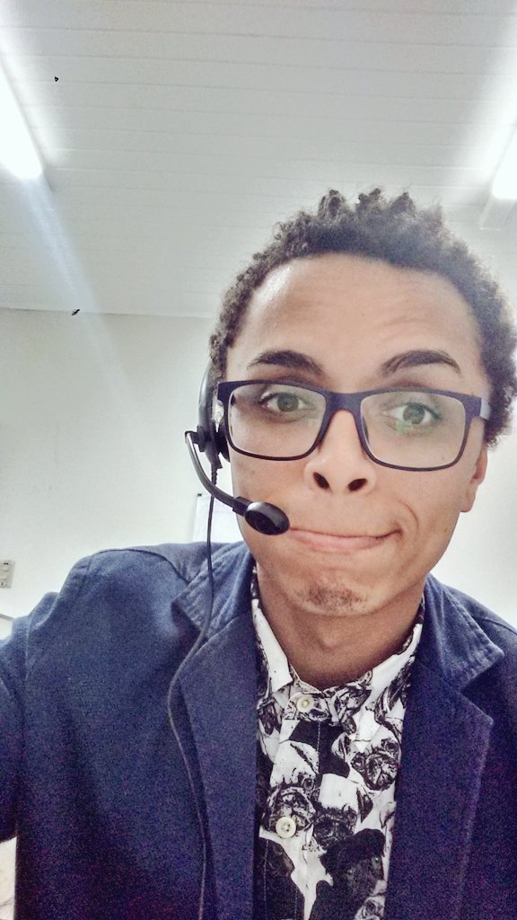 mwallaceluz's tweet photo. O Telemarketing que você respeita !
#Ossel #Tedio https://t.co/RgLre5T915