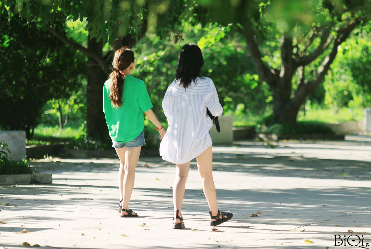ssesyo's tweet photo. 민트챙 귀여워 미나 셔츠 펄럭 펄럭 https://t.co/cfWwibyDFo