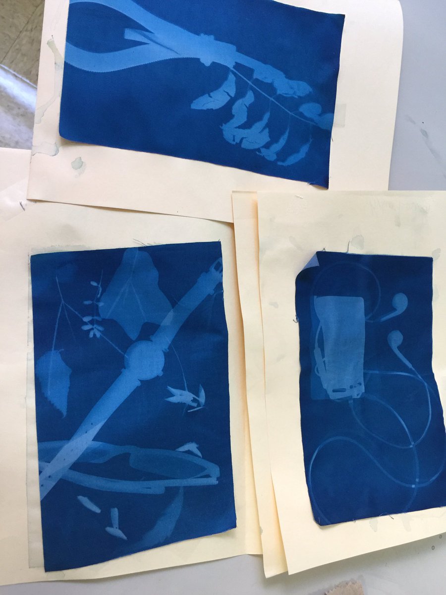 m_hauske's tweet photo. Solar prints made during the eclipse #CHS1stday #CHSArt #CHSRise https://t.co/SXiyw9g7fD