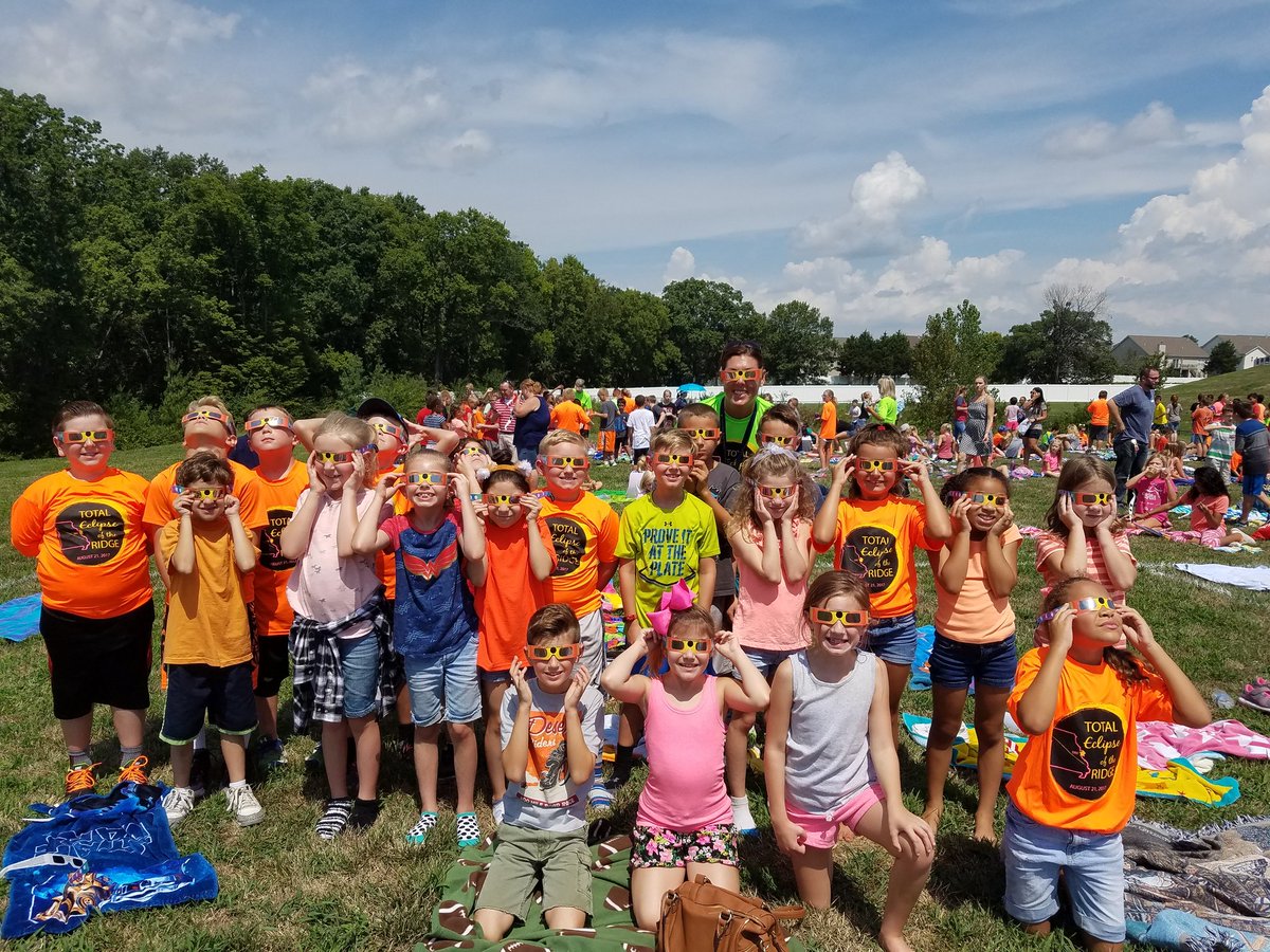 dreclanton's tweet photo. Solar Eclipse Fun today! https://t.co/W0wbxBfRcY