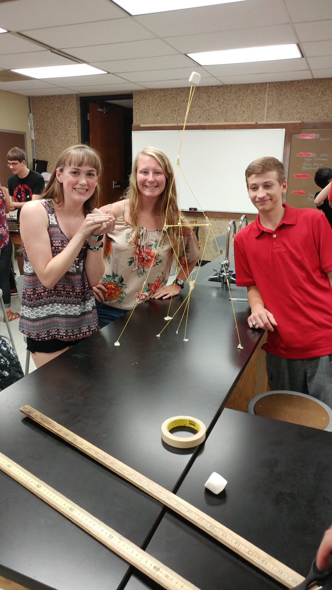 donhamilton1124's tweet image. 91.5cm marshmallow challenge #EHSPhysics #emporiaproud