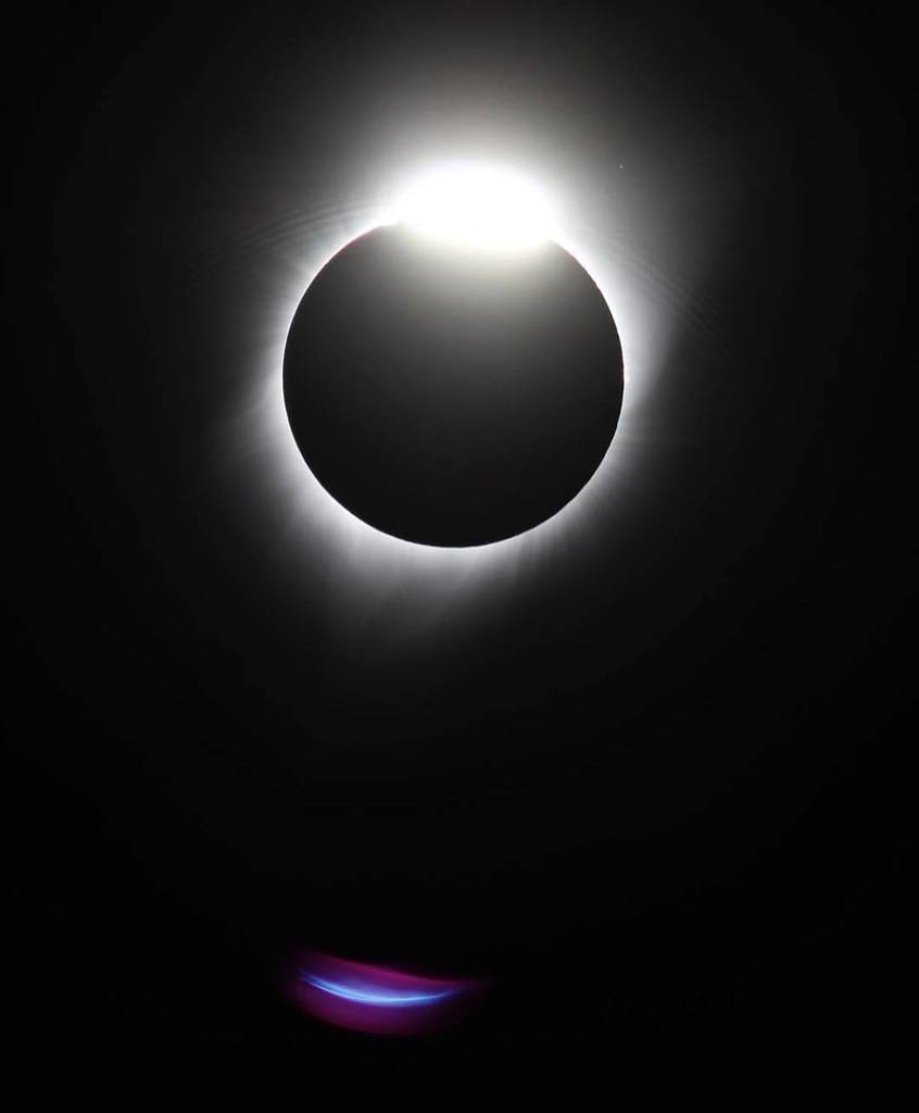 904happyhour's tweet photo. Mother natures diamond ring as seen from Santee State Park on Lake Marion 💍🌑 #904happyhour #thegreatamericaneclips… https://t.co/FLzoXmAnou https://t.co/JFd7kPZNgH