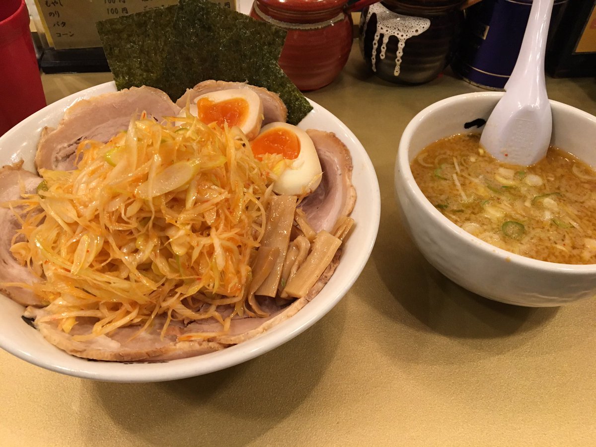 東京ラーメン Pa Twitter 2枚目はこちら 超こってり麺 ごっつ 亀戸店 左 スペシャル 麺大盛 空ゆず 右 まかないラーメン ごてごて ここは兎に角ボリュームが半端ない 亀戸店限定の中盛 大盛 半ライス無料はお腹いっぱい食べれます 背脂中毒間違いなし