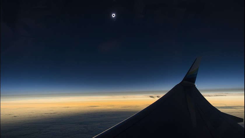 On board <a href="/AlaskaAir/">Alaska Airlines</a> #9671, it was a flight to remember #EclipseSolar2017 #OREclipse2017 kgw.com/news/eclipse-v…