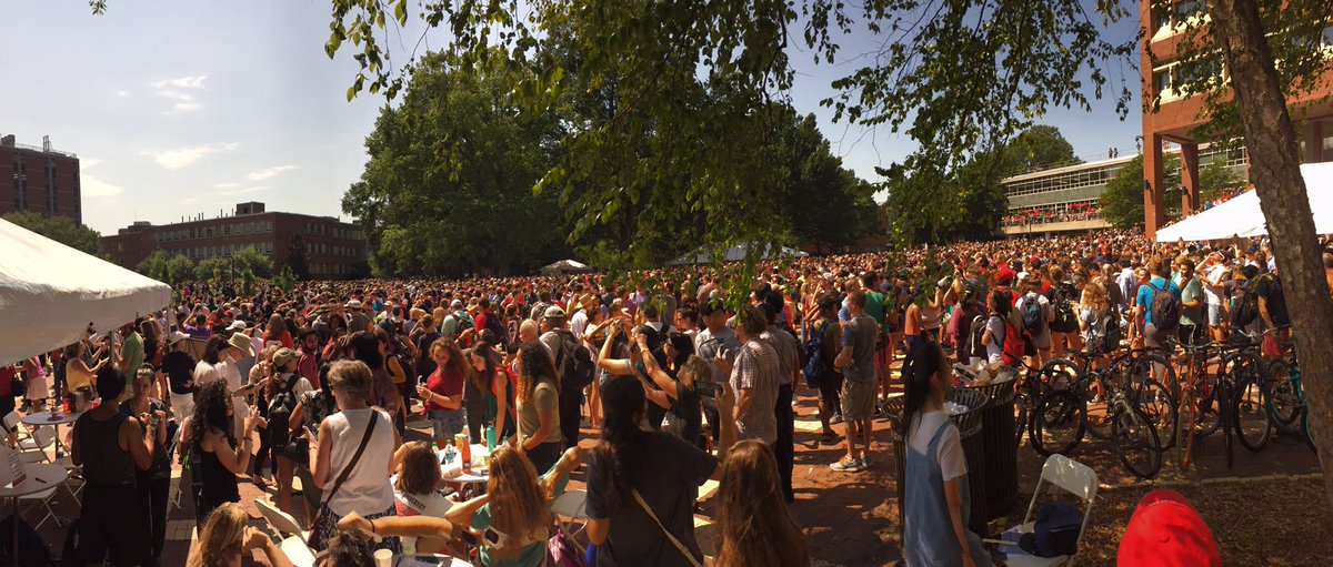 ericahhenry's tweet image. The brickyard @NCState was packed  for #eclipse17 @NCStateSciences @DrHolly