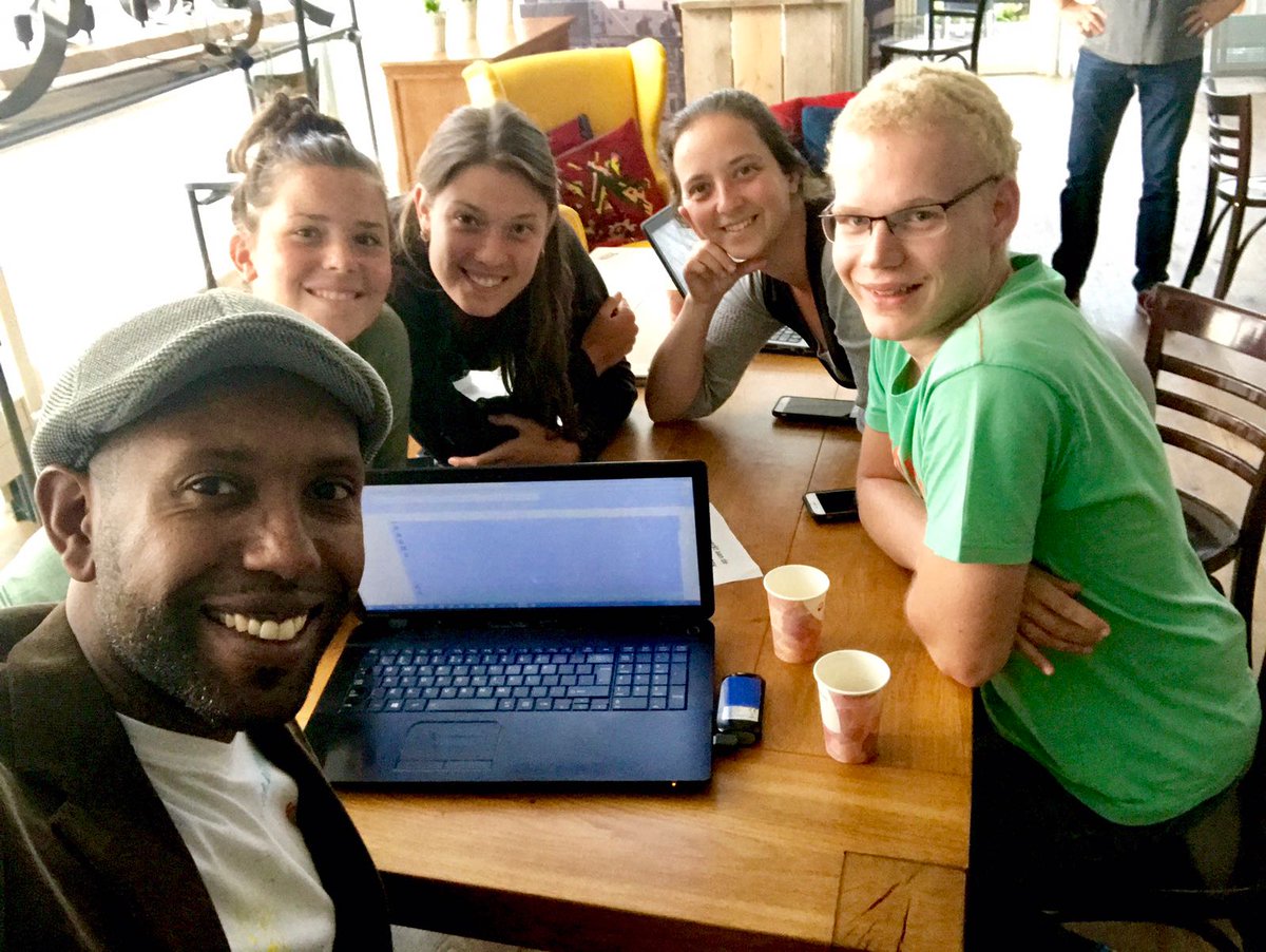 Mobiele reporters @PrinsAlexander hebben redactieoverleg in Lage Land. Heb jij tips uit Prins Alexander? openrotterdam.nl/more #more010