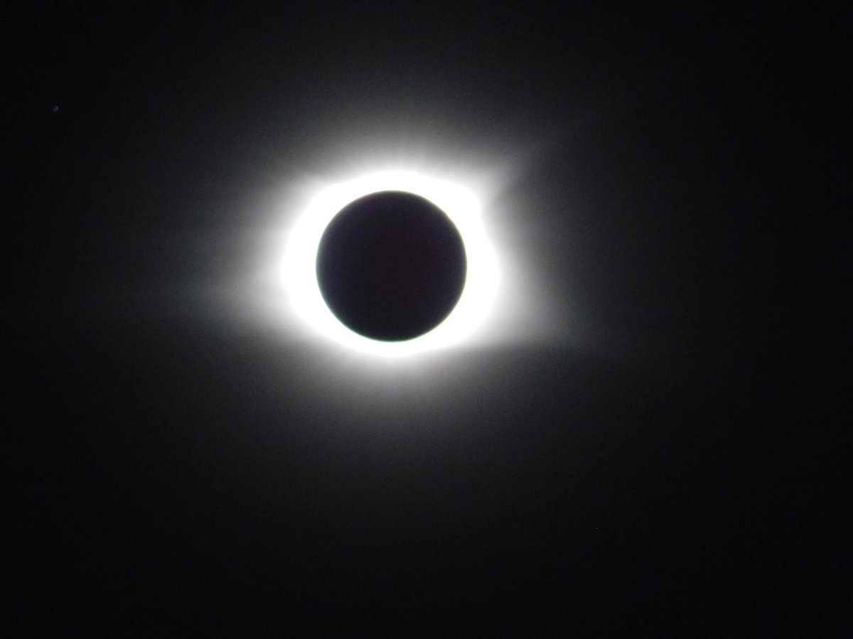 AeroRobotics's tweet photo. #Eclipse2017 #SolarEclipse2017 #SylvaNC https://t.co/AUgqSxLxO9