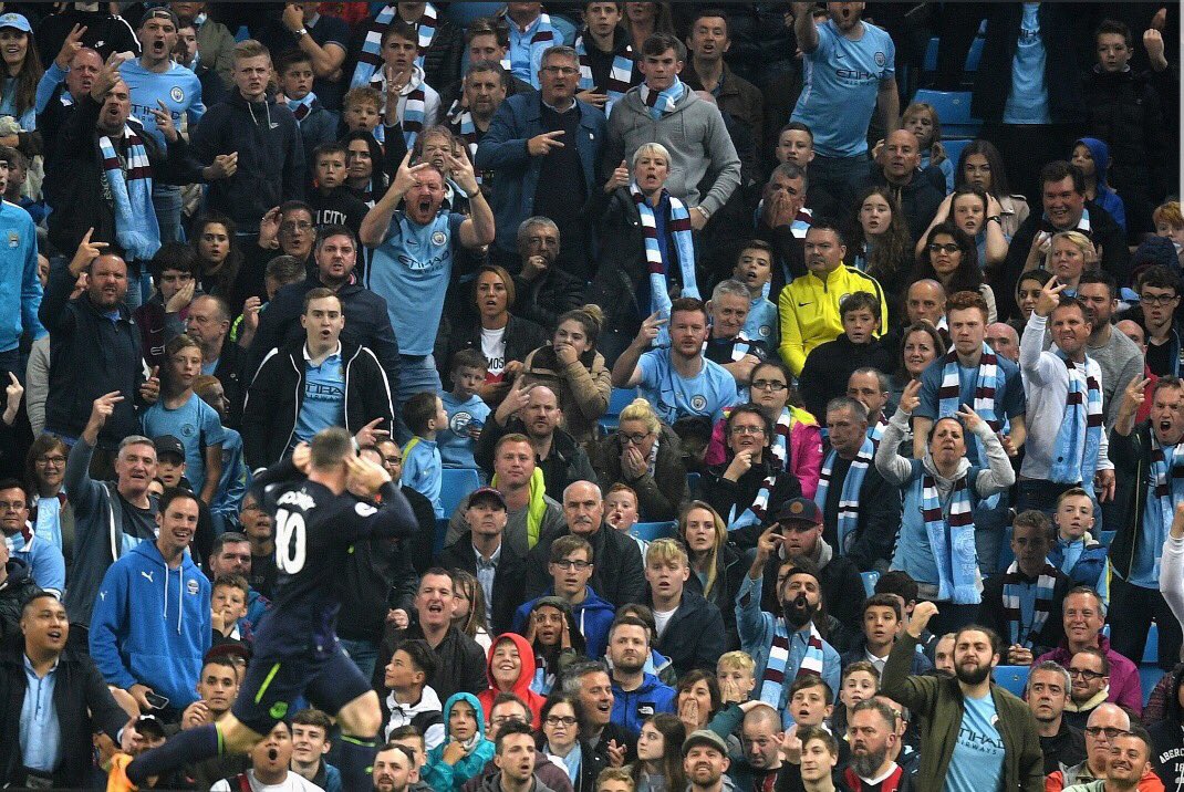 rioferdy5's tweet photo. 200 Premier League Goals @WayneRooney 😂⚽️ https://t.co/9tbJmfzRMl