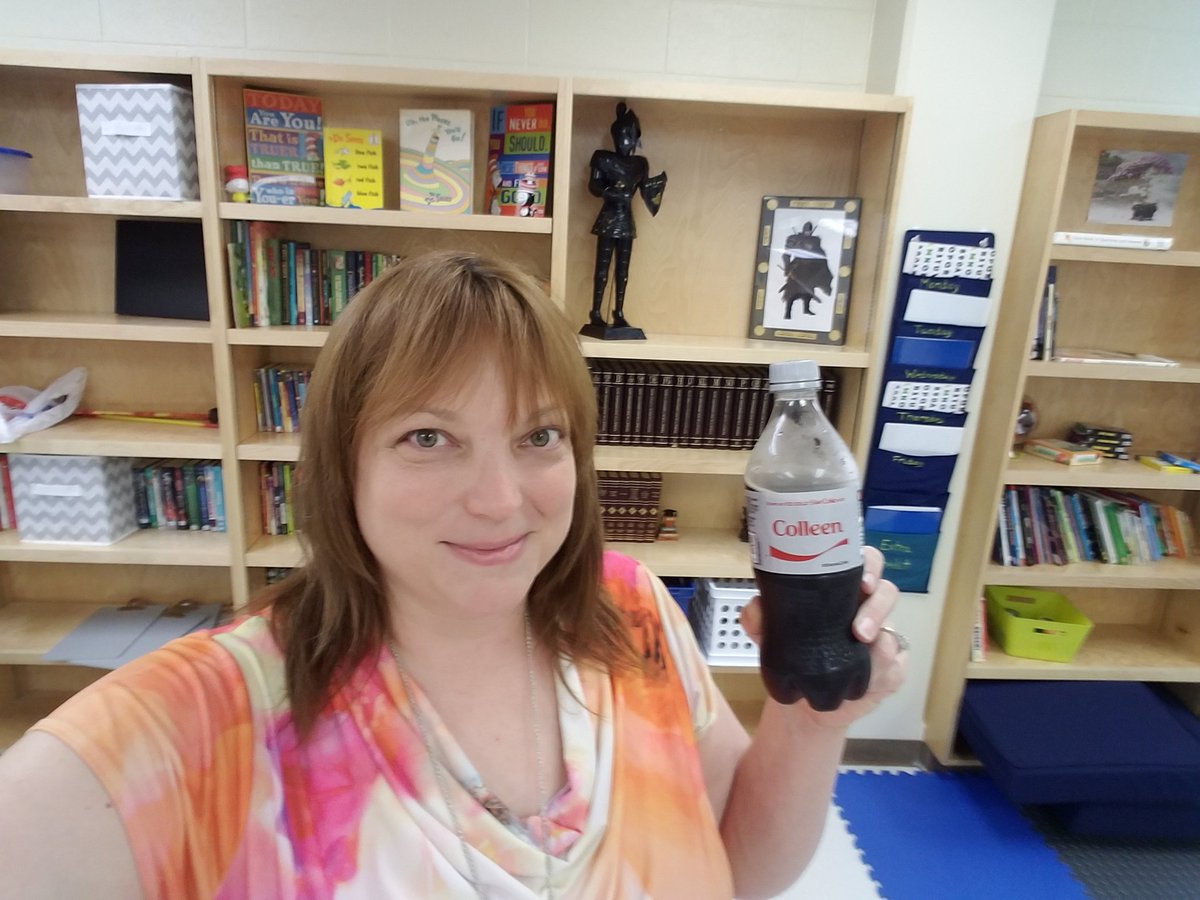 GiftedMrsGuzman's tweet photo. You know you're having a good day when admin gets a soda with your name on it and brings it to you #itsrefreshing #funtimes @nisdbernal https://t.co/mPKsbgfP3O