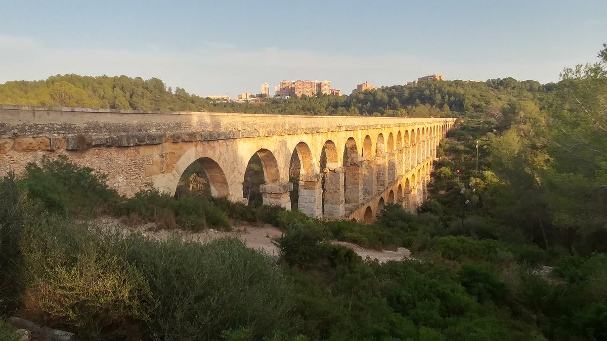 fabioluinetti's tweet photo. The #ancientrome  #devilbridge near #Taragona #Spain #madebyitalians https://t.co/NfluYp8Z5T