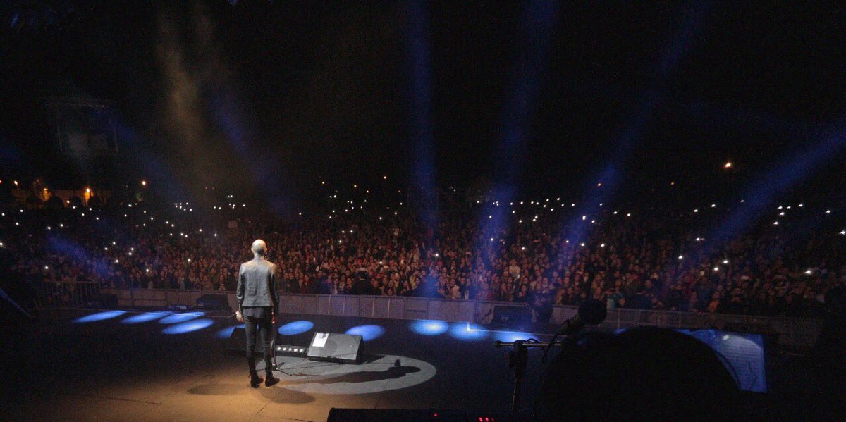 AbelPintos's tweet photo. #Paraná #Posadas #Corrientes y #Formosa (en orden):  ENORMES como siempre. Los quiero mucho. Gracias. #LaFamiliaFestejaFuerte  #Gira11 https://t.co/AVvTUBz45e