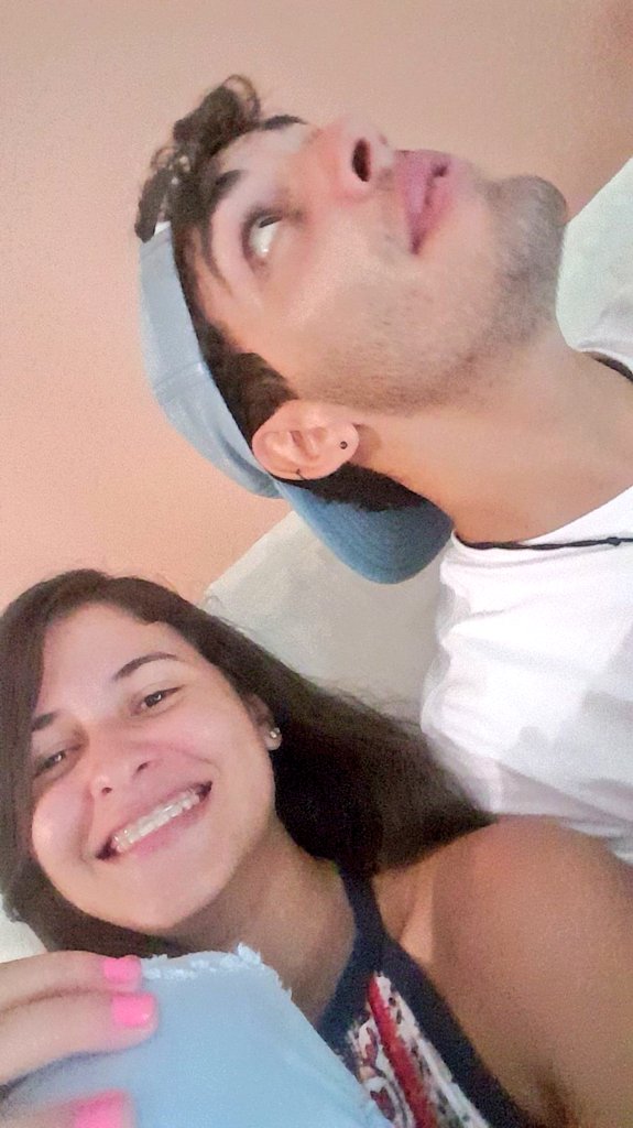 adrianaa_nicole's tweet photo. Llego el dia 😔😩 no sabes cuanto te voy a extrañar! Te deseo lo mejor por Spain baby, se que la vas a partir. Te amo cc #beffo #goddo #mvp 💚 https://t.co/7GTFY1cSZd