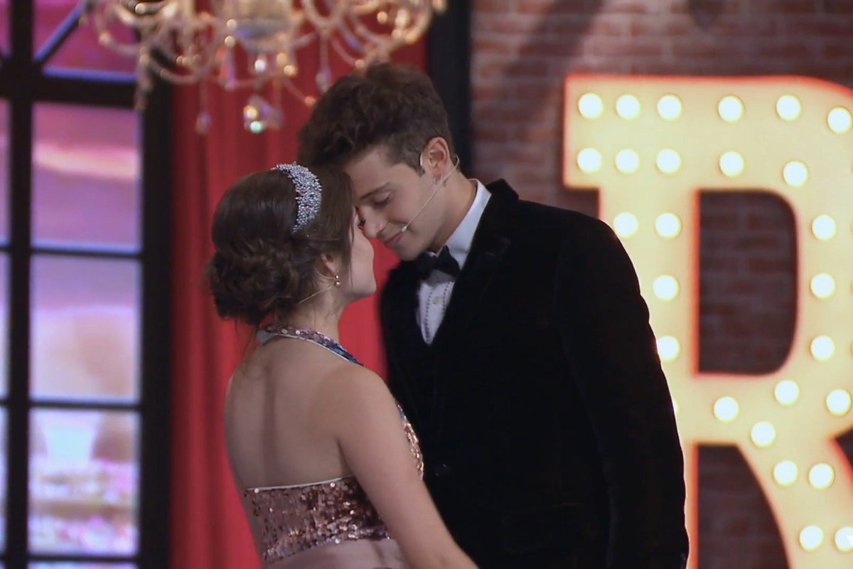 raquelc03428518's tweet photo. Em Sou Luna, o casal Lutteo teve mais um momento super fofo no dueto da música "Qué más Da" https://t.co/1BWLnUTbr7