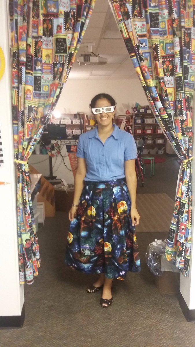 TCElara's tweet photo. @SBISD Getting to know each other, indoor recess, and #Eclipse time!! The kids were amazed! What a great experience! #sbfirstday #SBJourney https://t.co/o7XvyjGil5