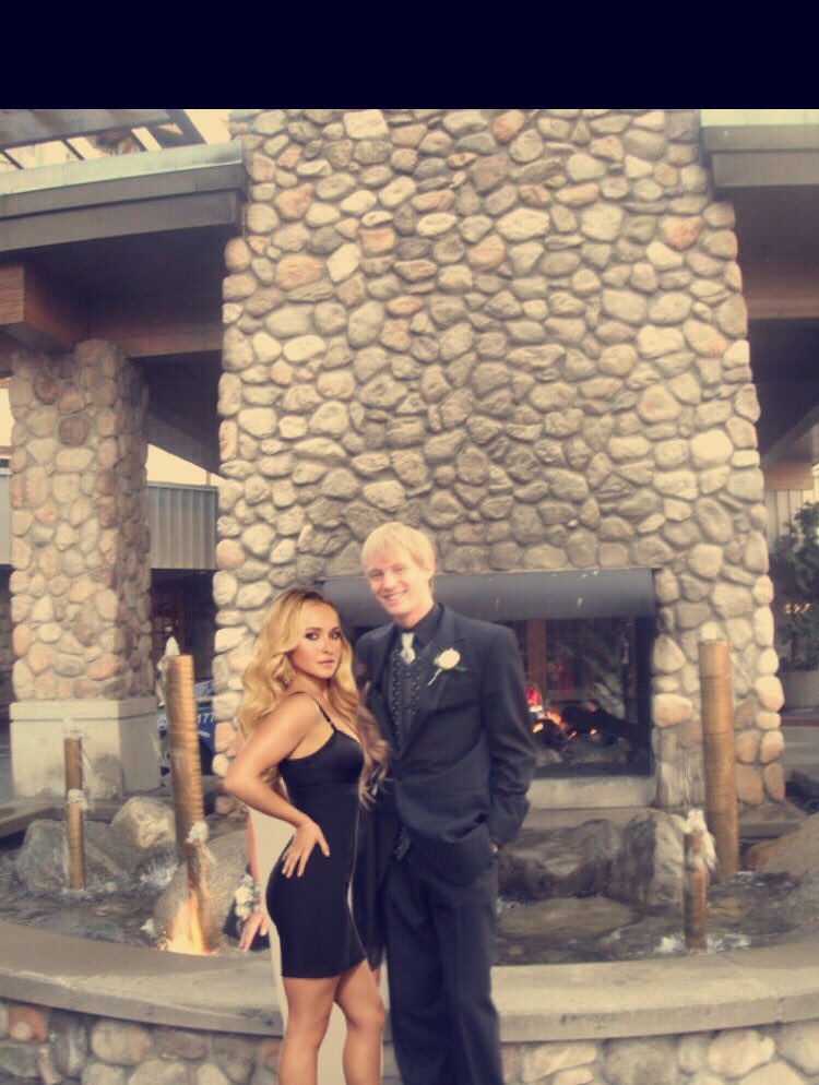 Happy birthday to my day one love Hayden Panettiere hope you have a great one!! 