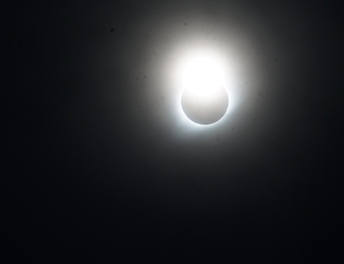 CityOfLincoln's tweet image. Great #LNKeclipse photo by Jon Taylor @rokdad  #Eclipse2017 #eclipse17