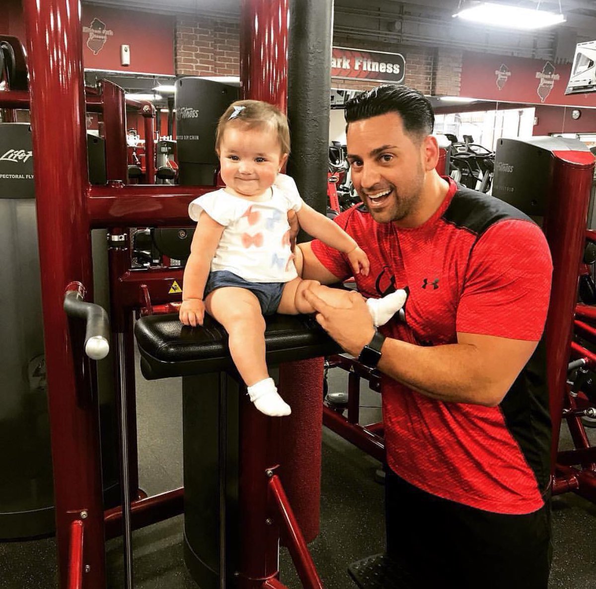 thejonasbabies's tweet photo. baby trainer https://t.co/DmW9K4ZOow