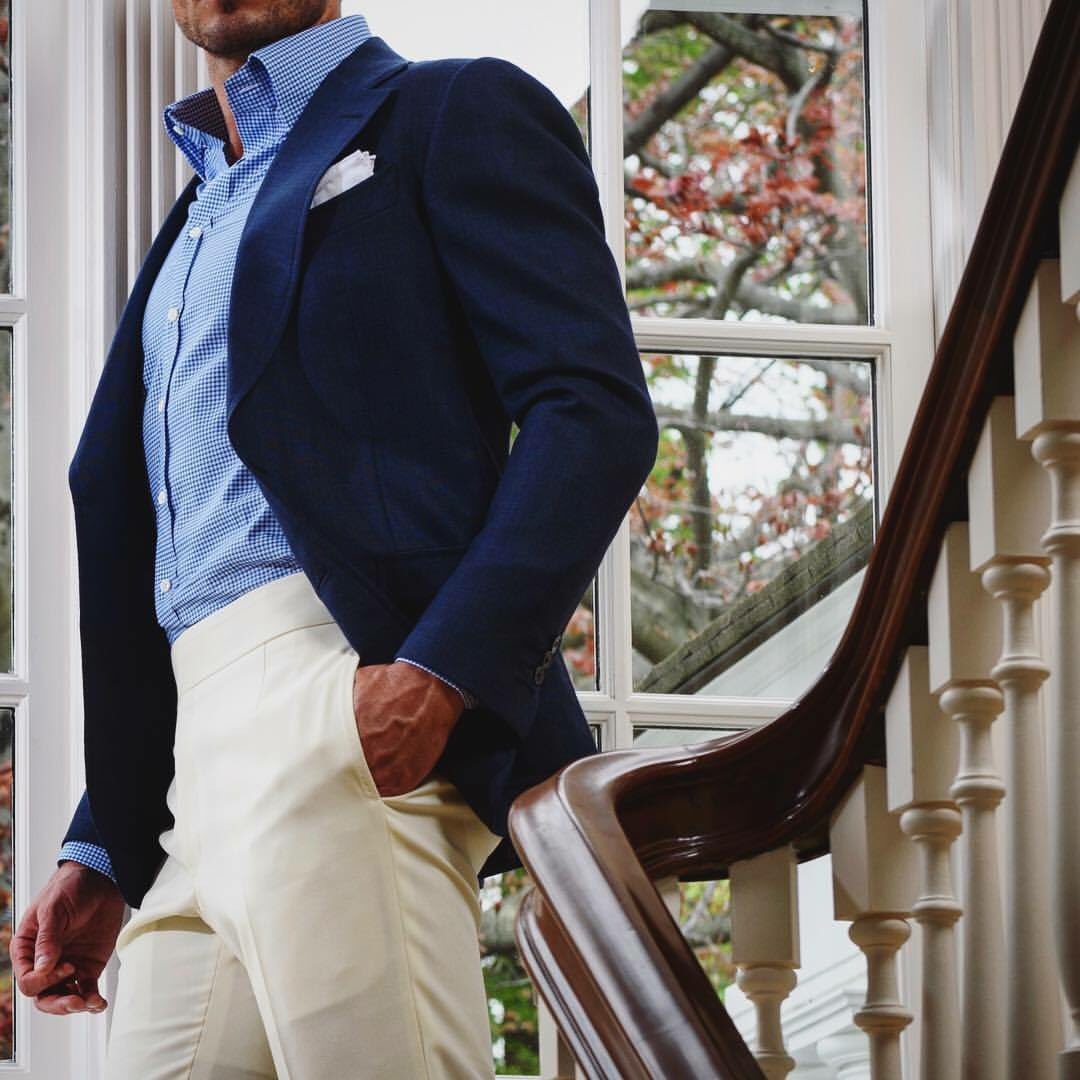 DormeuilUSA's tweet photo. Summer Soirée Anyone? #MichaelAndrewsBespoke #GentlemenWelcome #SummerSeparates #MohairHopsack #BlueandWhite @MABespoke #NewYork #MABMen https://t.co/59eR3sG1Tv