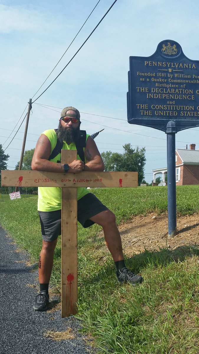 geoffreyfoxwv's tweet photo. #BigJim is walking to raise awareness of addiction & stopped in #BerkeleySpringsWV & #HancockMD the last few days #CrossOutAddiction https://t.co/7EBKxAzUAu