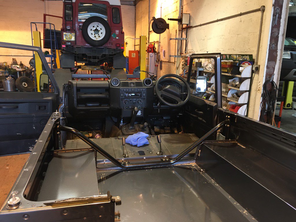 Defender bulkhead removal really makes a huge difference 👍🏻