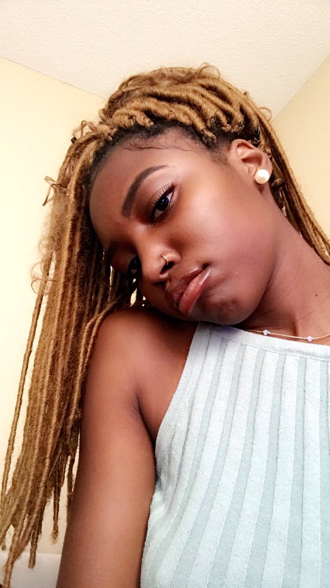 kianafozia tweet picture