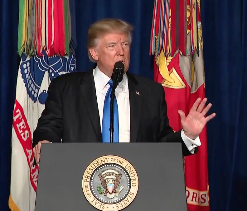 USArmy's tweet photo. .@POTUS: "Thank you to the men and women of Fort Myer, and every member of the United States Military, at home and abroad." https://t.co/wv898kgFDZ