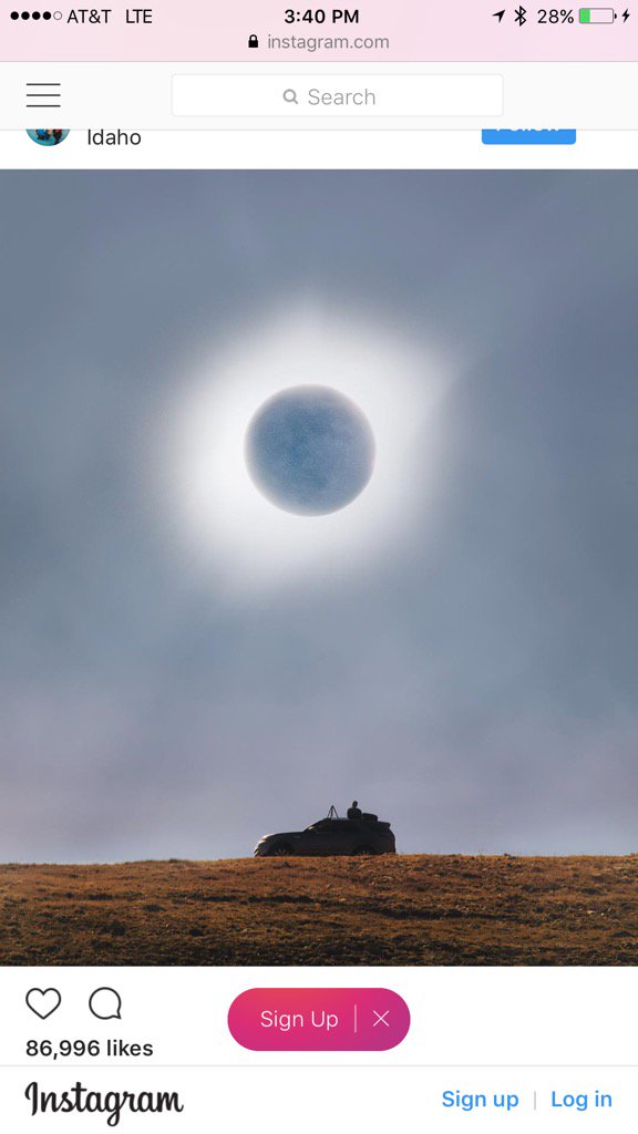 Bill_Gross's tweet photo. Here is one of the coolest shots I have seen so far. Over exposed right at the moment of totality. by Alex Strohl. https://t.co/1SVrOVLiUn